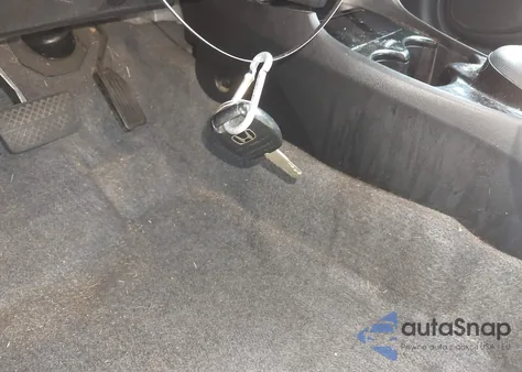 2013 Honda Insight Ex from USA, damaged, VIN JHMZE2H71DS002791